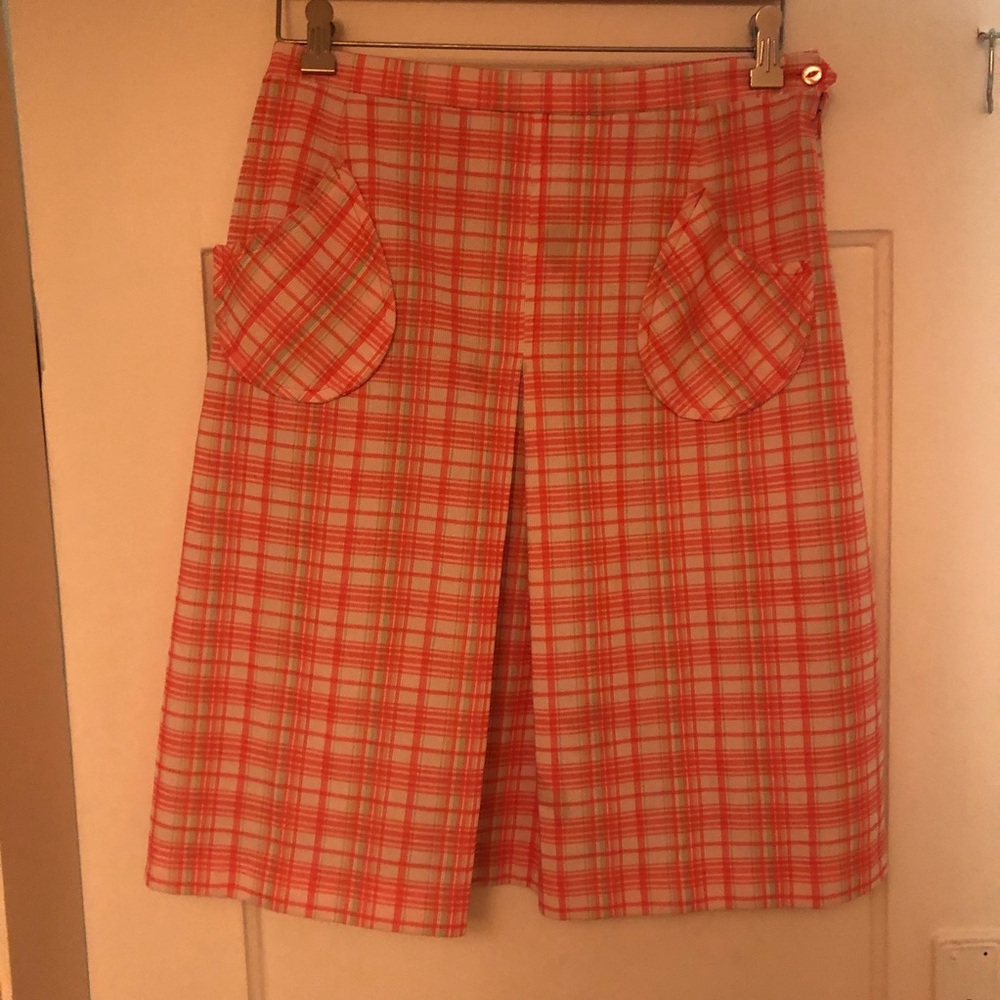 Retro pink skirt